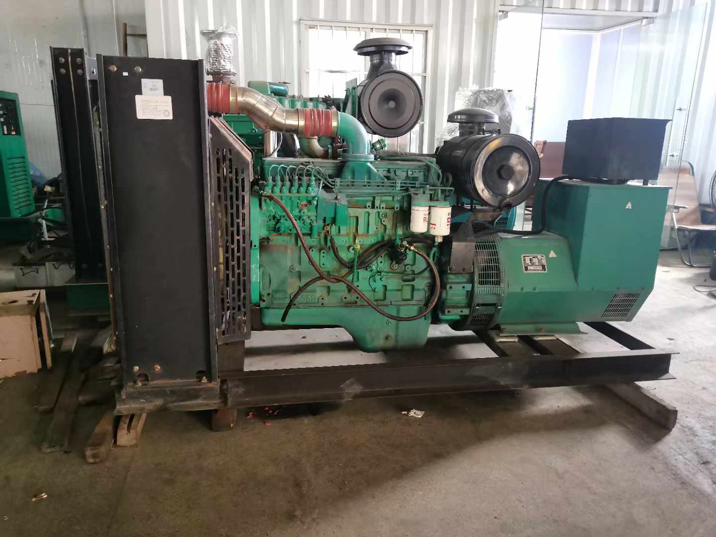 靖江发电机租赁如何确定电缆的承载电流是否在安全范围内？