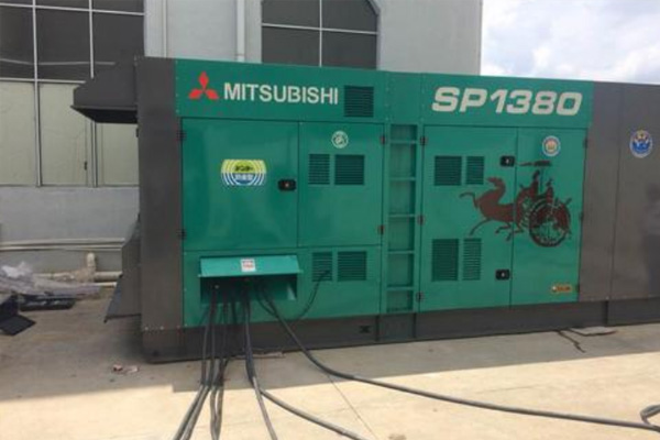 靖江为什么有些柴油发电机组的输出电压可以调节？