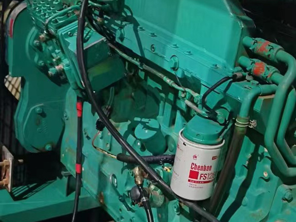 靖江如何确定新的发电机组控制系统是否与原系统兼容？